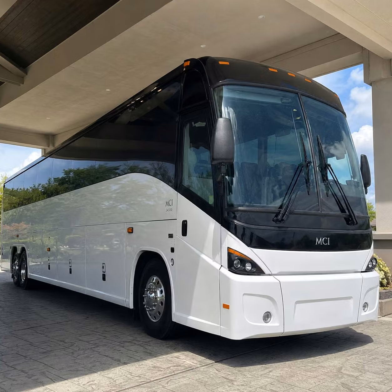 cross valley commuter shuttles connecting peoria employees to major employment hubs