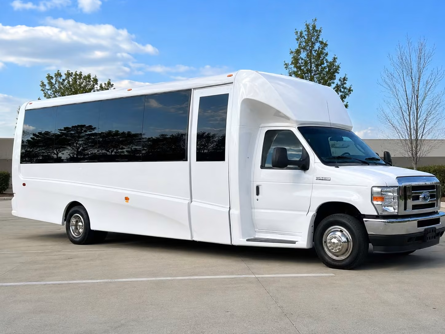 peoria 15 passenger minibus rental