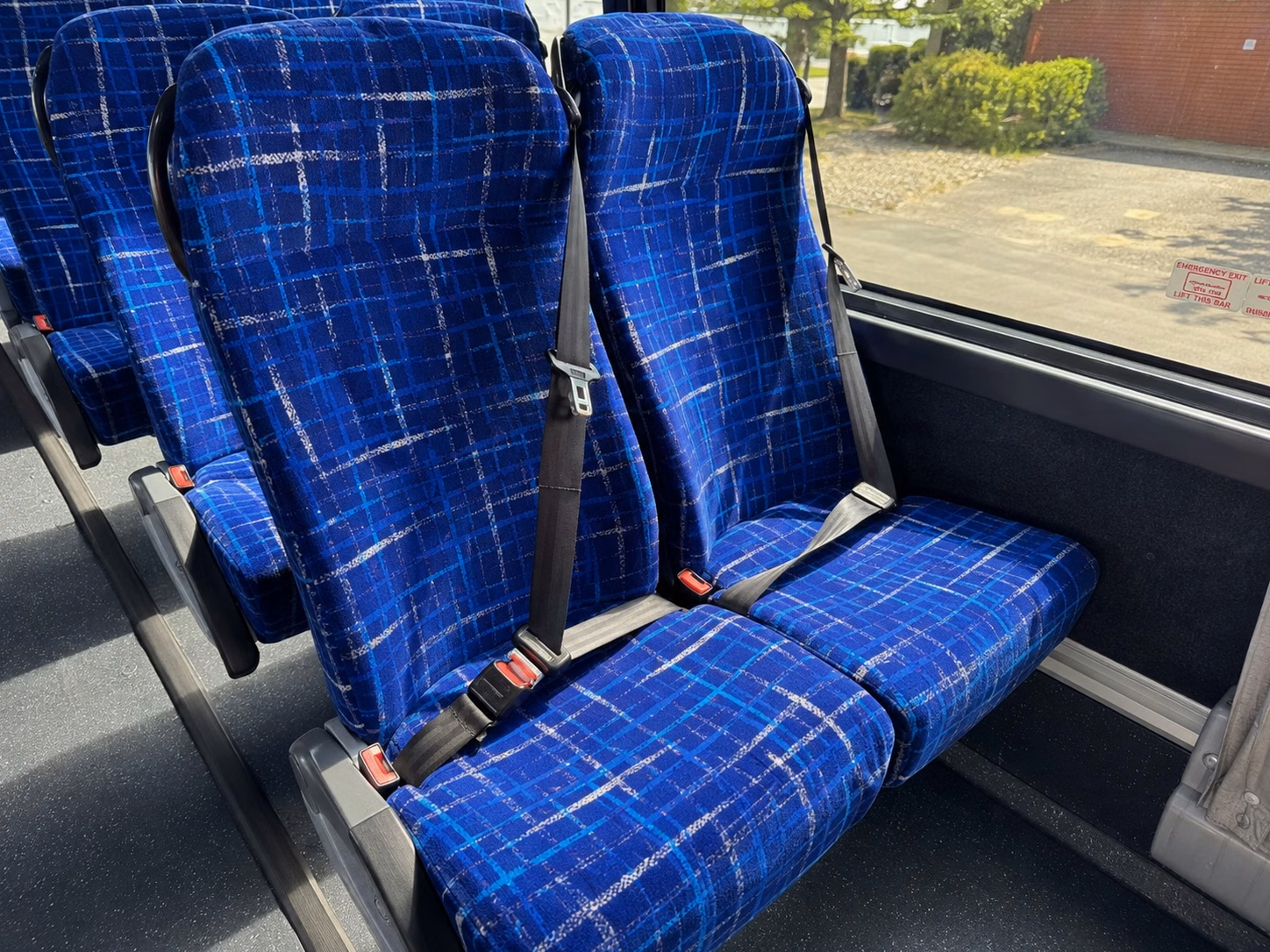 school field trip charter bus rentals in peoria
